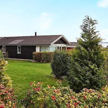 8 Person In Ebberup-by Traum * Ebberup